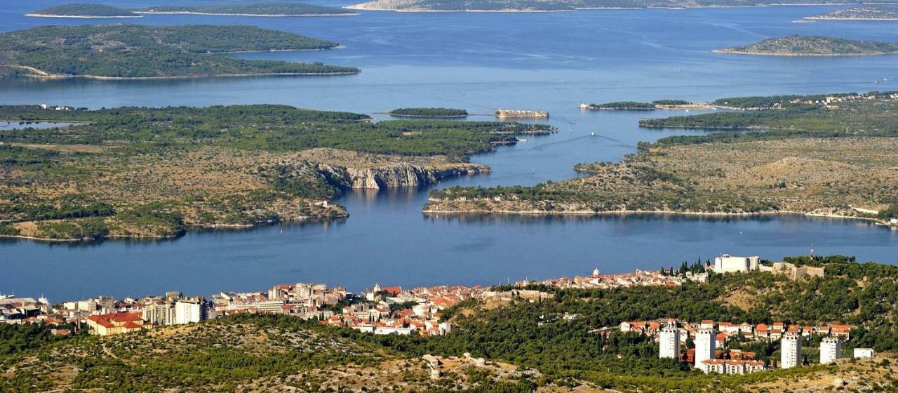 Duje & Roko Apartments Sibenik Exterior photo
